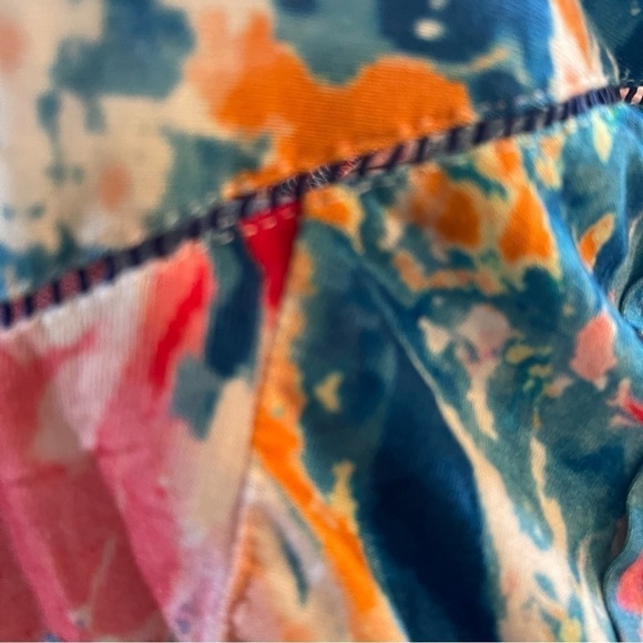 NWT Tolani Collection LongSleeve V-Neck Blouse with front tie. Size L Brady - Picture 10 of 16